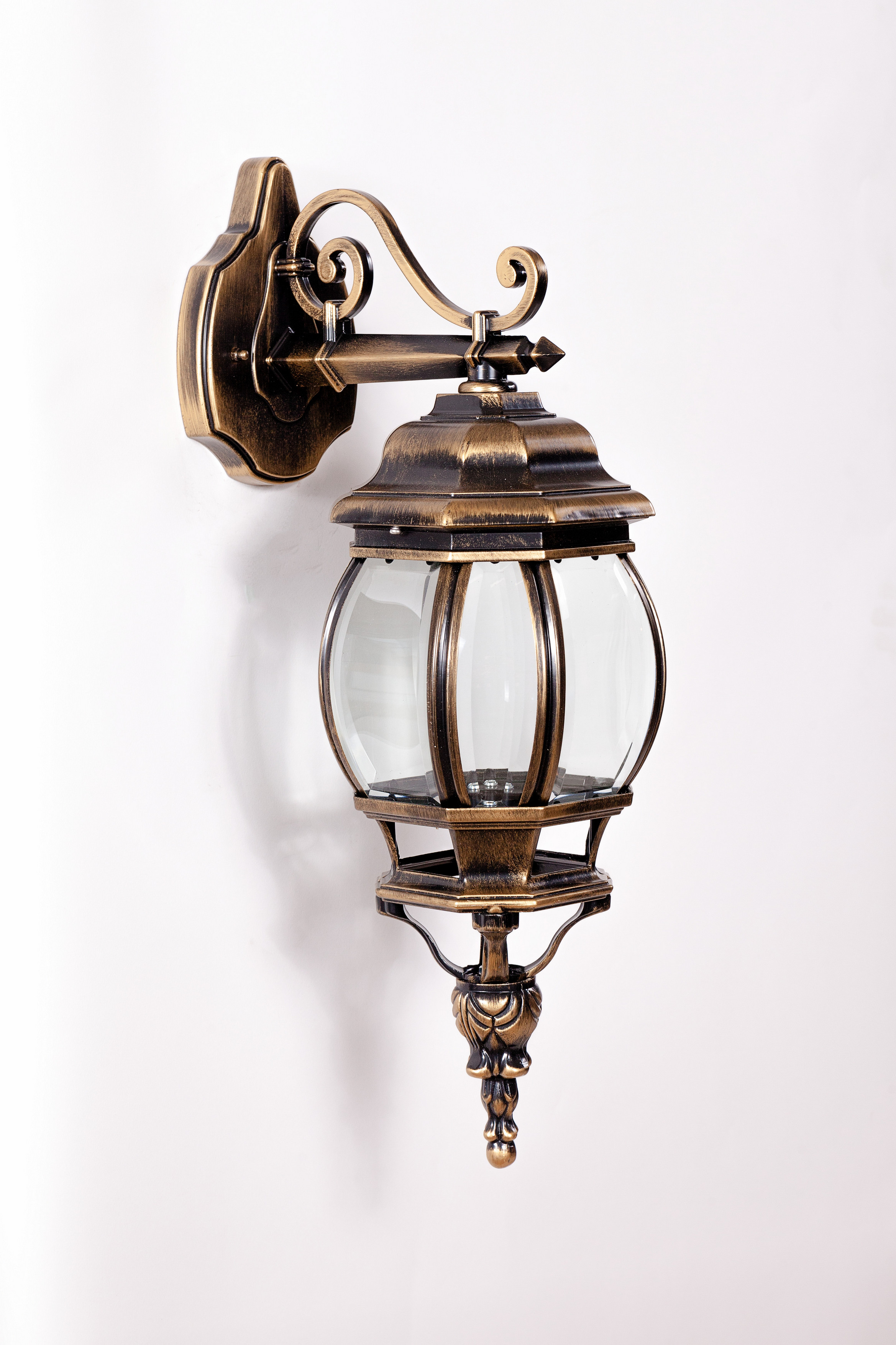 Садово - парковый светильник серии America S bg 83402 S bg