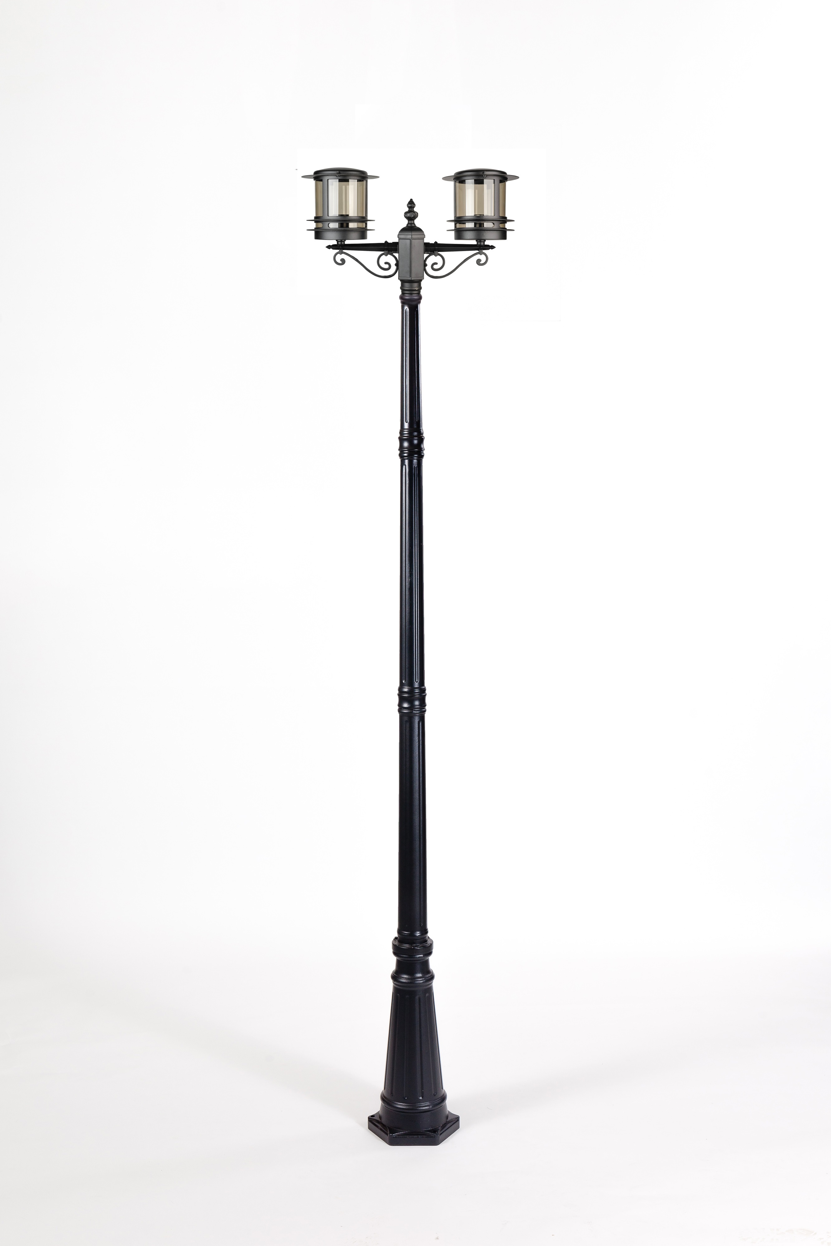 Садово-парковый светильник серии Tokio Smoky 68310 A 18 smoky