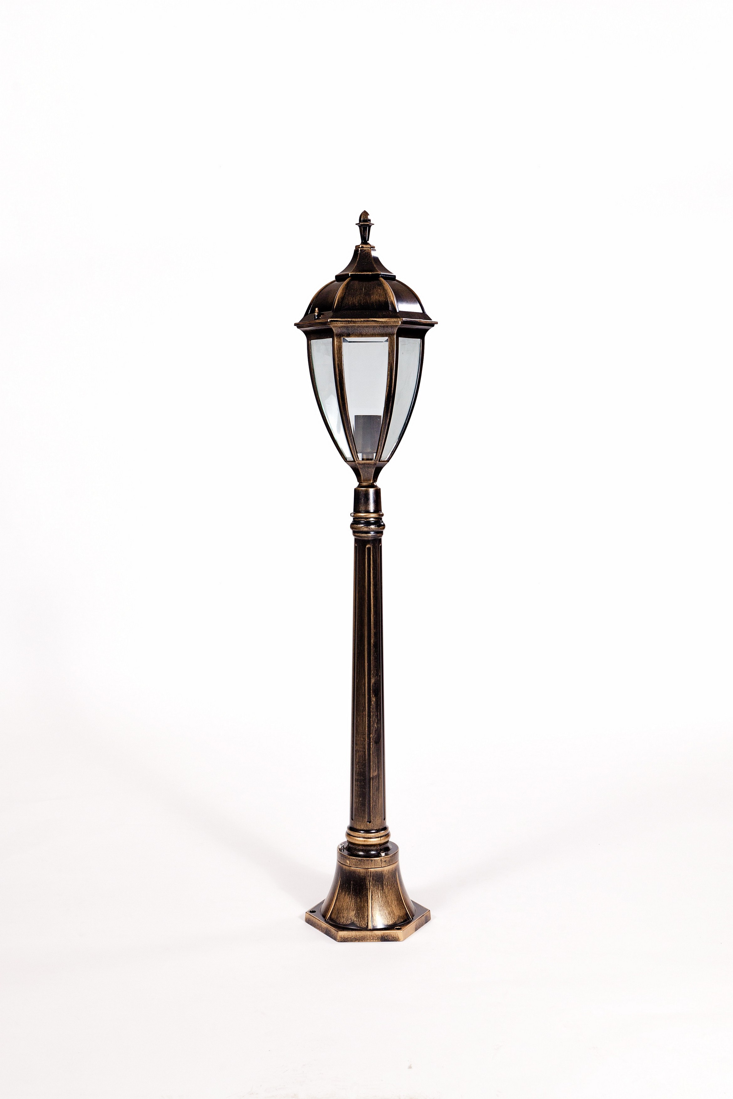 Садово  парковый светильник серии CALIFORNIA  L 84207  L bg