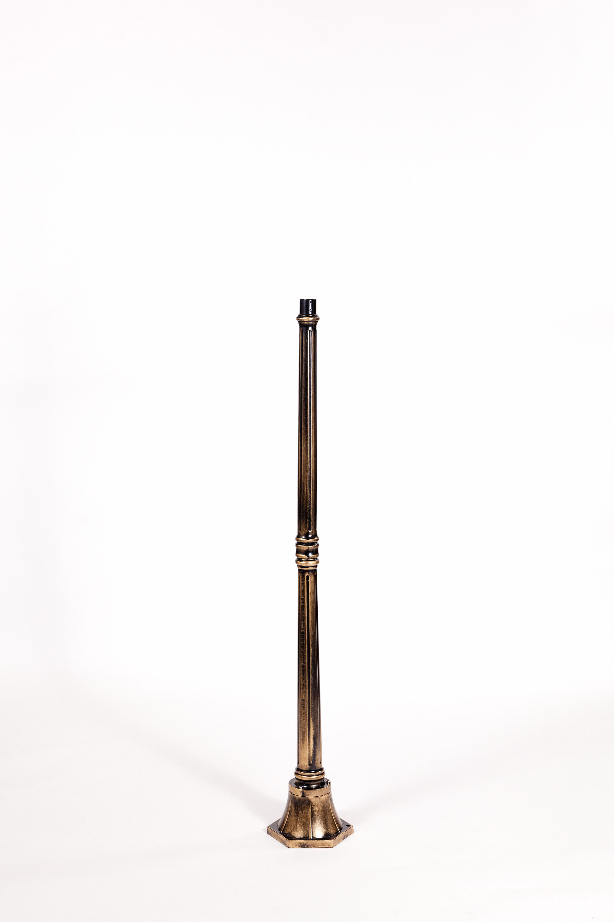 Столб с низким  основанием Type F gb